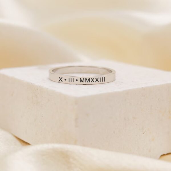 Minimalist Name Ring, Custom Moms Name