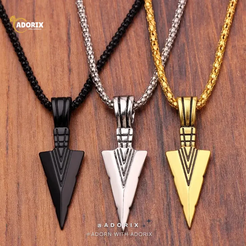 Fashionable And Stylish Retro Arrowhead Pendant Necklace