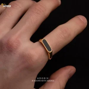 GOLDEN SIGNET BAR RING