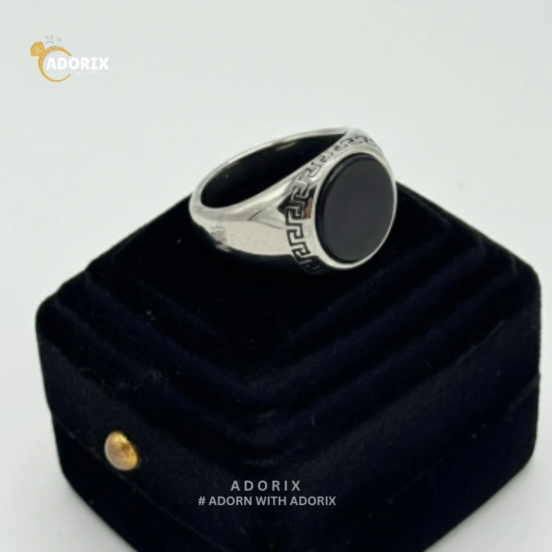 ROUND ONYX RING