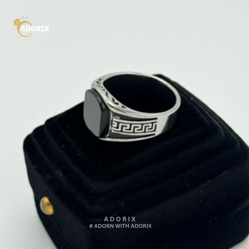 GREEK BLACK RING