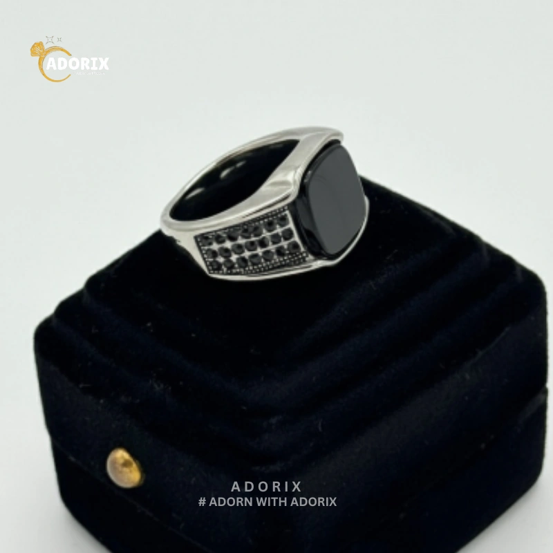 RHODIUM PLATED BLACK ONYX RING